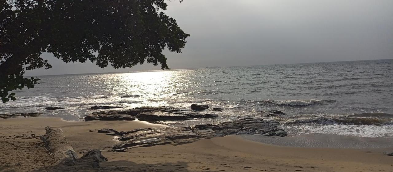 Residence Callens Kribi Buitenkant foto