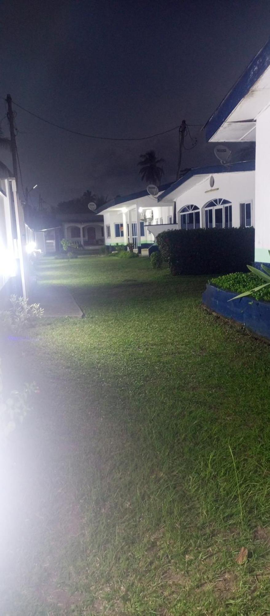 Residence Callens Kribi Buitenkant foto