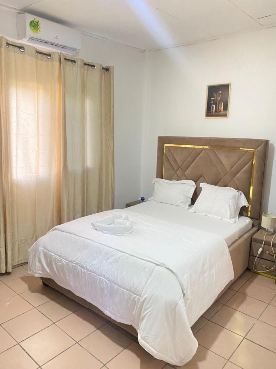 Residence Callens Kribi Buitenkant foto