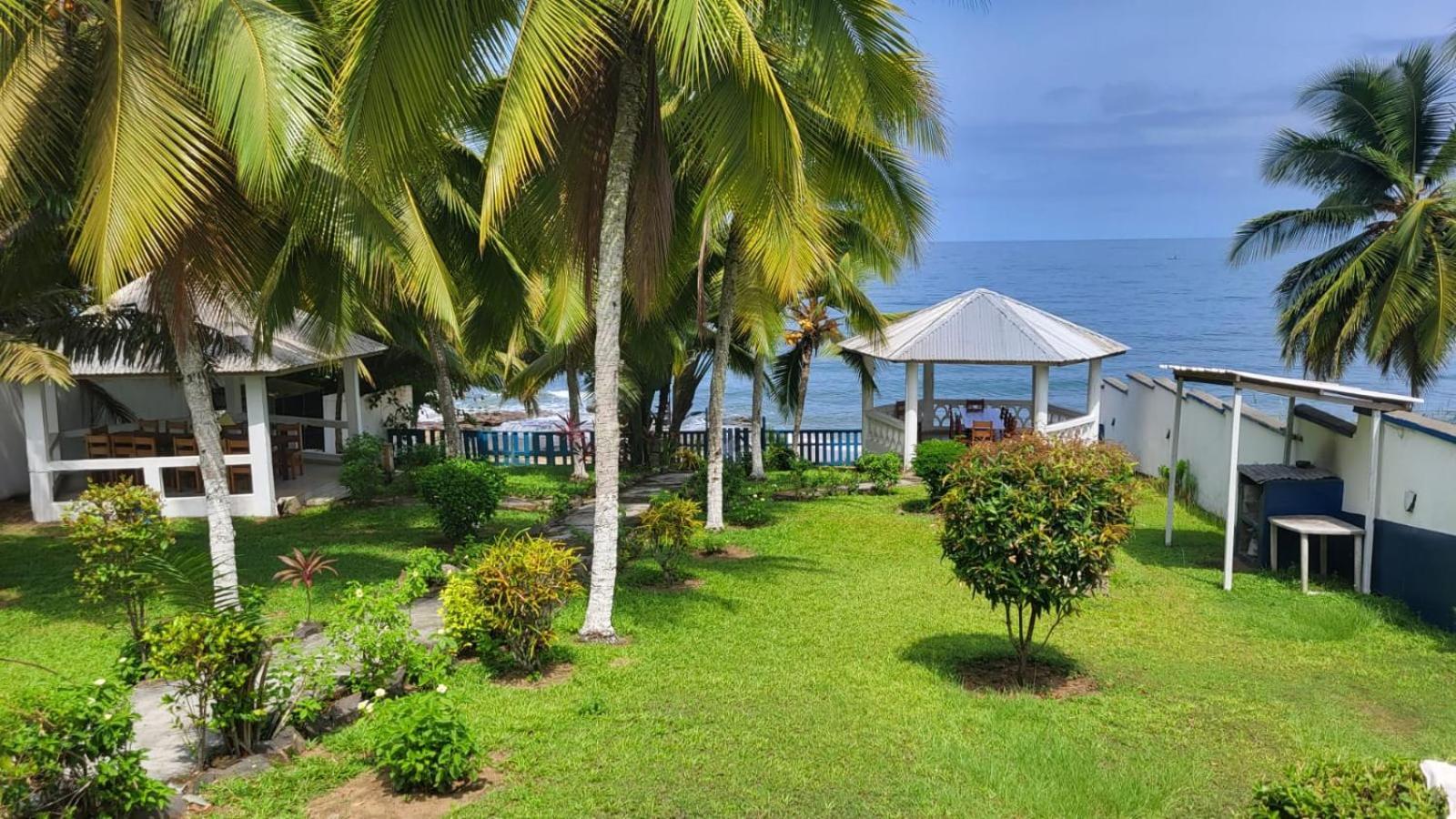 Residence Callens Kribi Buitenkant foto